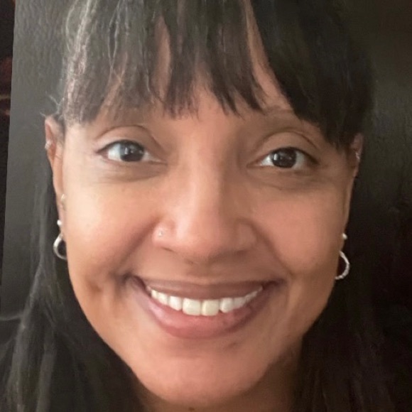 Meet your Posher, Santina - Picture 1 of 1